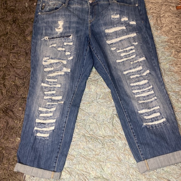 NWT TORRID DISTRESSED BOYFRIEND JEANS, - Picture 3 of 12